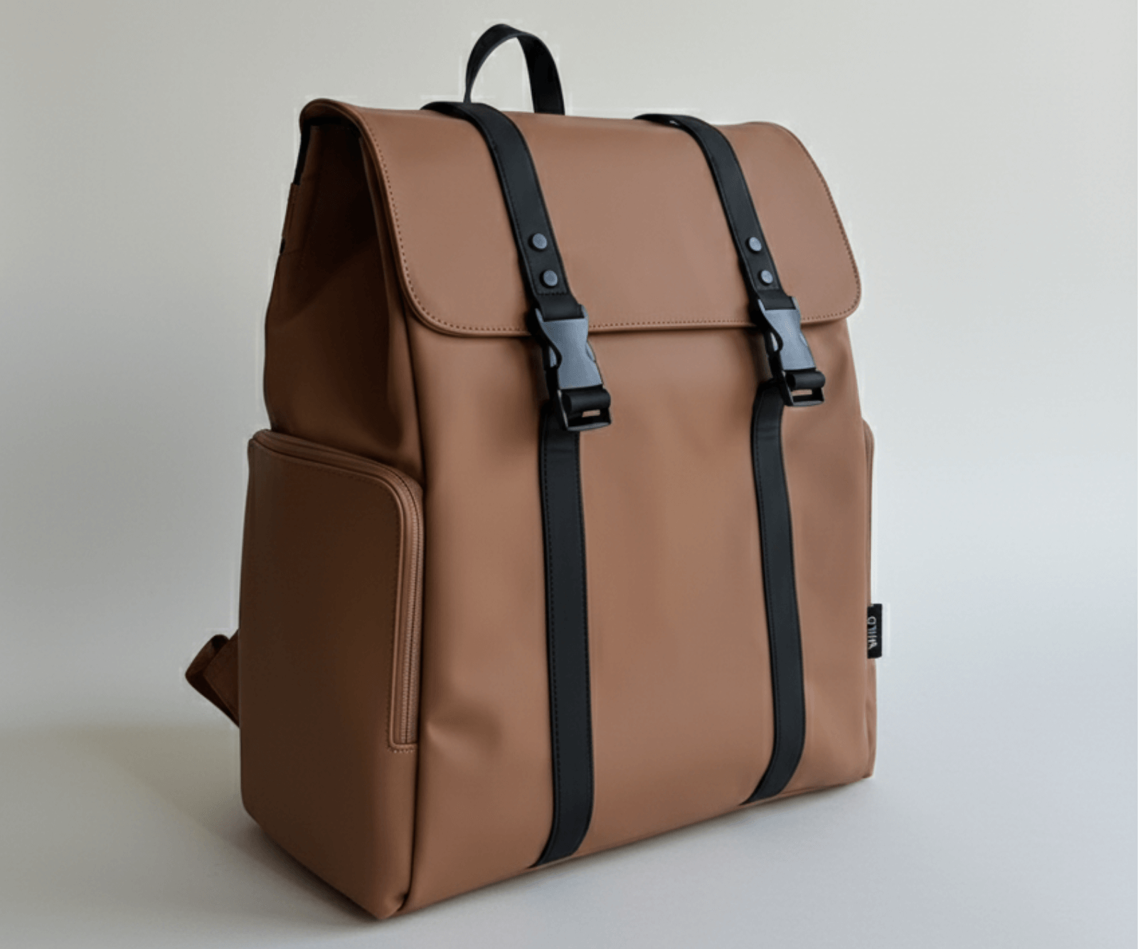 Sahari and brown Backpack three-quarter view