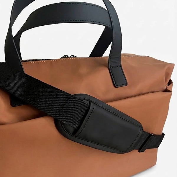 REMOVEABLE SHOULDER STRAP