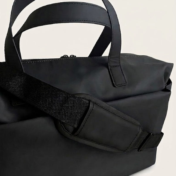 REMOVEABLE SHOULDER STRAP